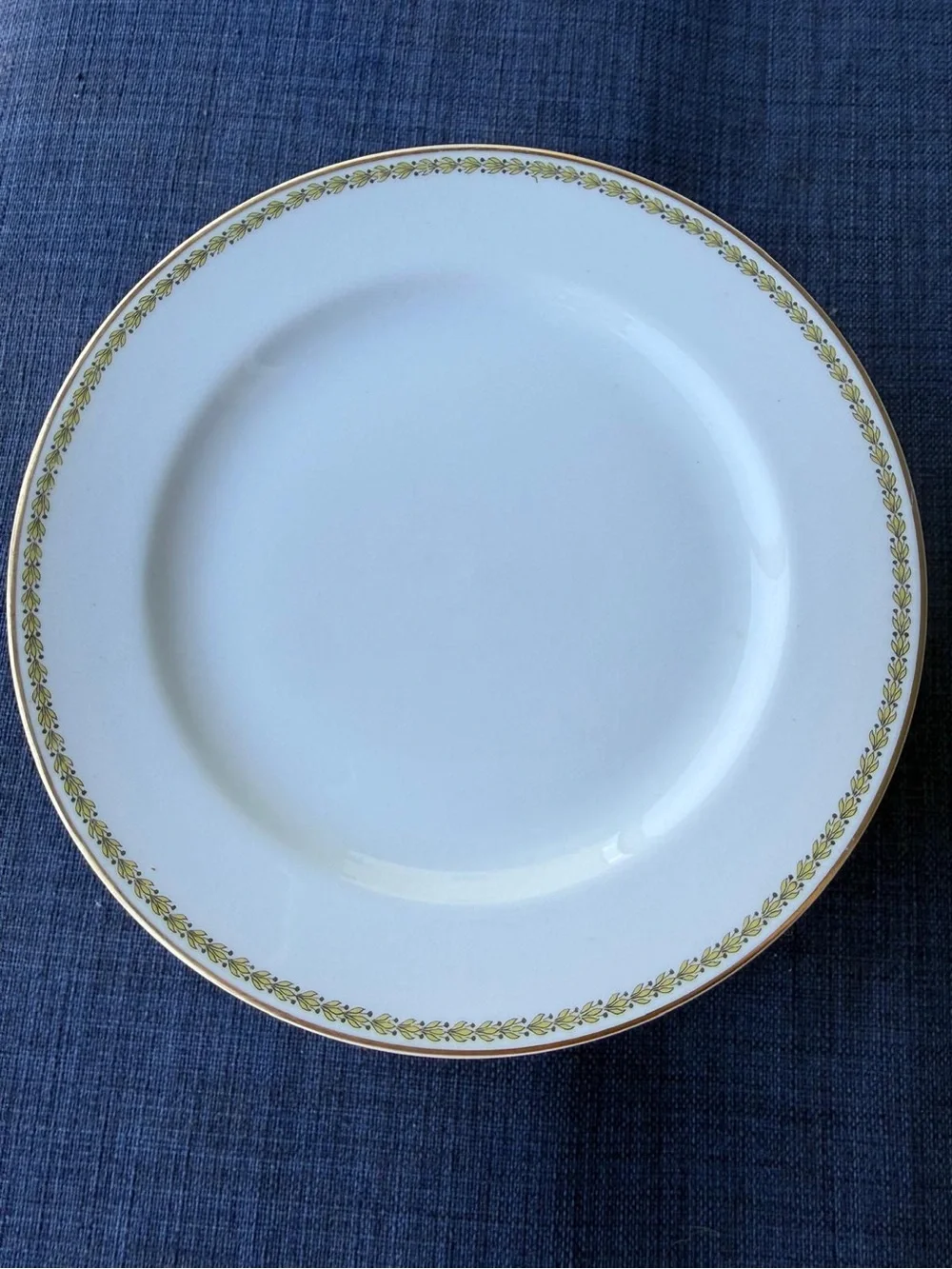 Set of 7 Antique Haviland Limoges France Dinner Plates – Gold Trim – 8” (20 cm)
